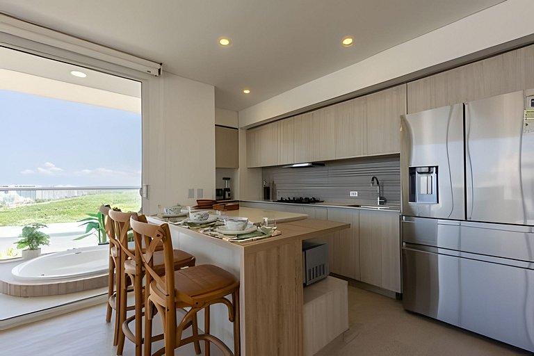 Luxury 2BR Jacuzzi Sea View 14th Floor