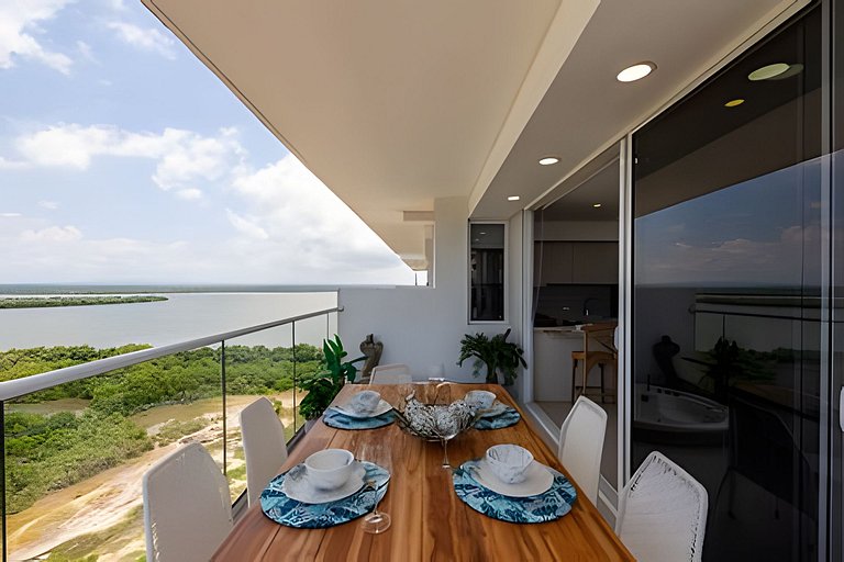 Luxury 2BR Jacuzzi Sea View 14th Floor