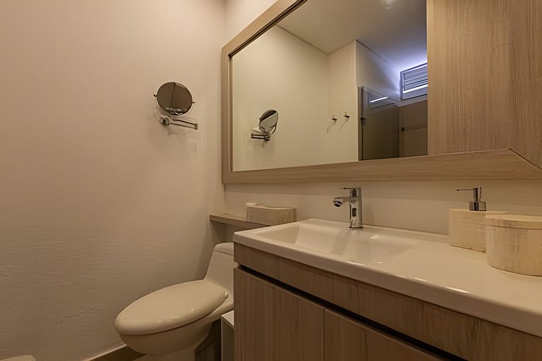 Luxury 2BR Jacuzzi Sea View 14th Floor