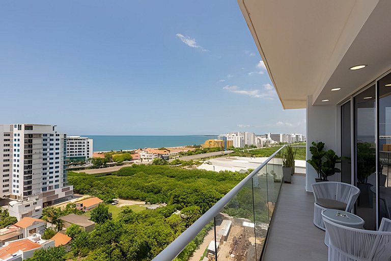 Luxury 2BR Jacuzzi Sea View 14th Floor