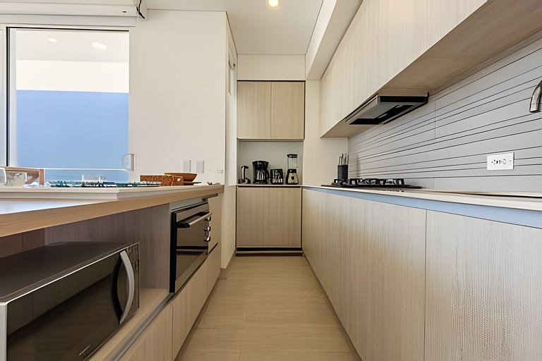Luxury 2BR Jacuzzi Sea View 14th Floor