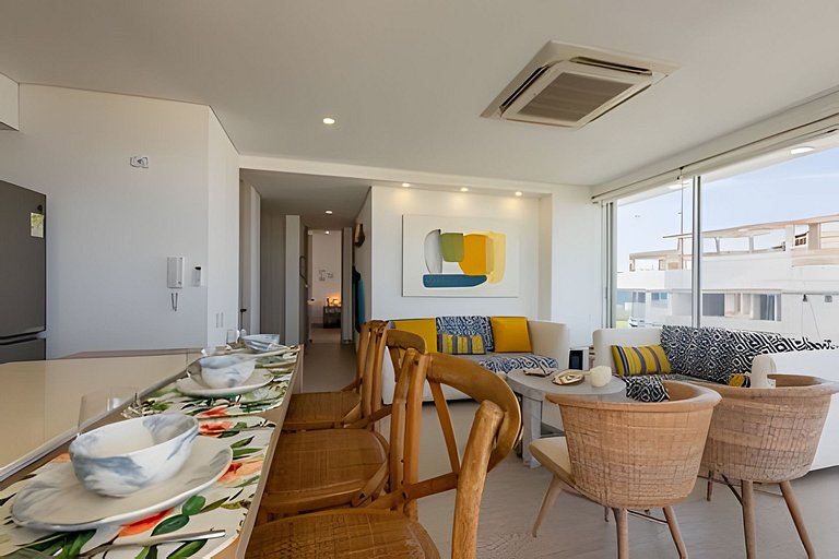 Luxury 2BR Jacuzzi Sea View 14th Floor