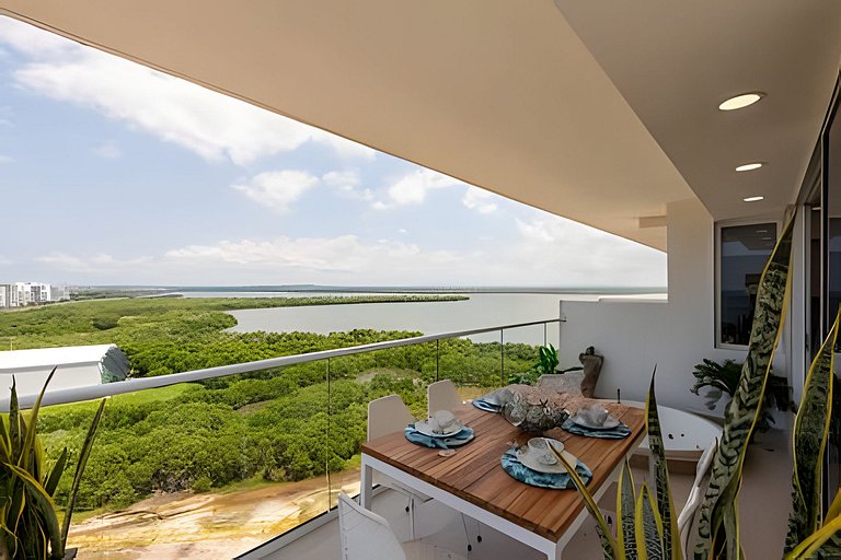 Luxury 2BR Jacuzzi Sea View 14th Floor