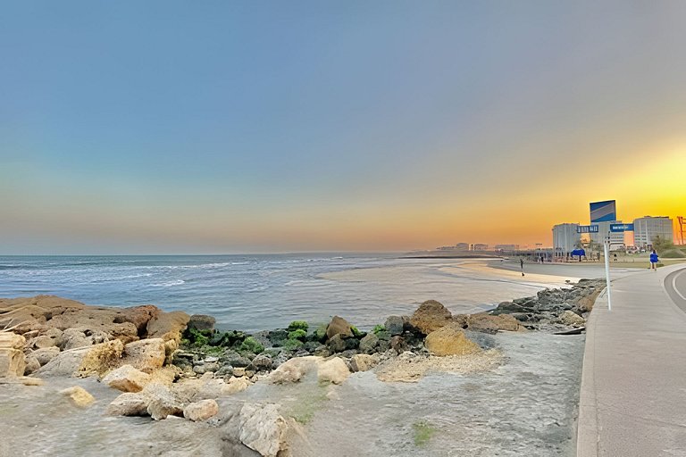 Modern 2BR next to the Walled City+Oceanside View