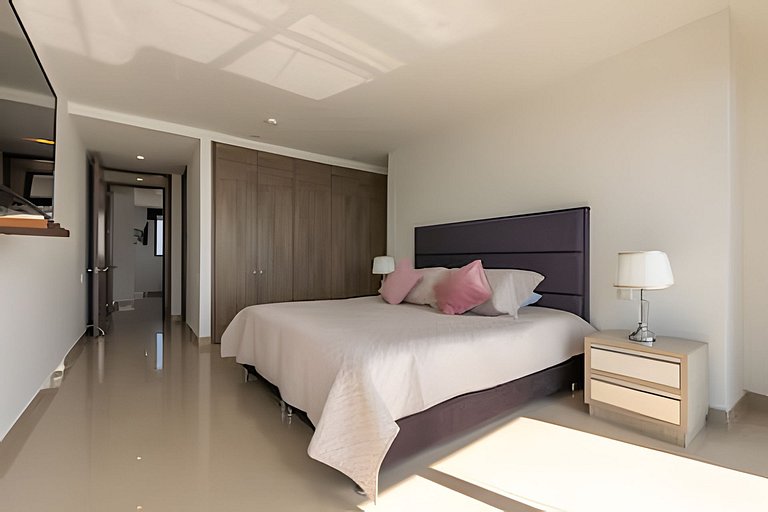 Sea View and Historic Center “Morros City” 2BR