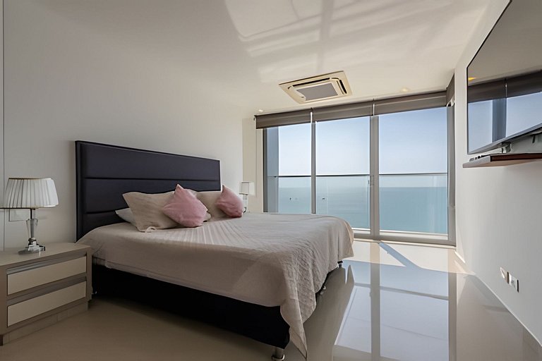 Sea View and Historic Center “Morros City” 2BR