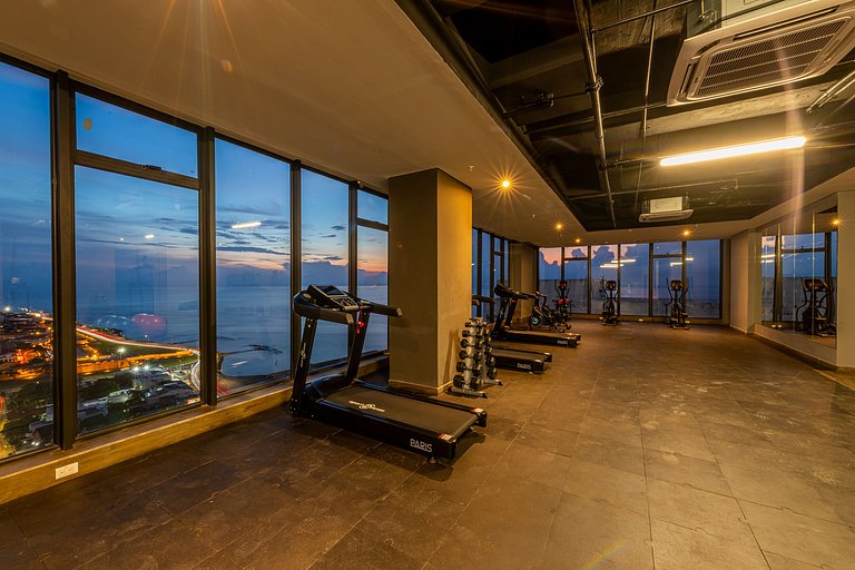 Oceanview 20th Fl/Rooftop Pool/Gym/Historic Center