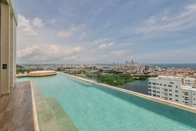 Oceanview 20th Fl/Rooftop Pool/Gym/Historic Center