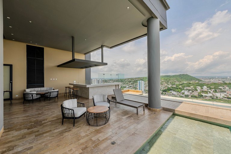 Oceanview 20th Fl/Rooftop Pool/Gym/Historic Center