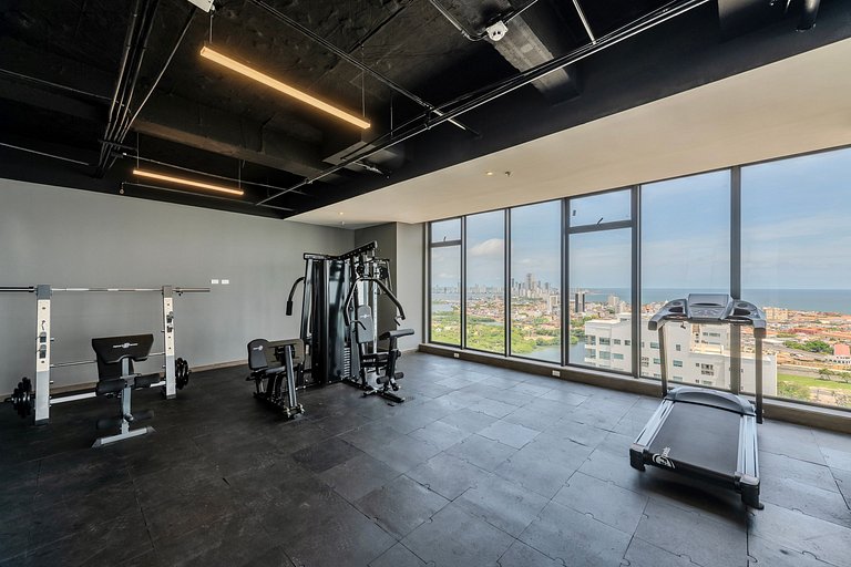 Oceanview 20th Fl/Rooftop Pool/Gym/Historic Center