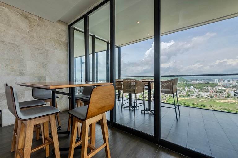 Oceanview 20th Fl/Rooftop Pool/Gym/Historic Center