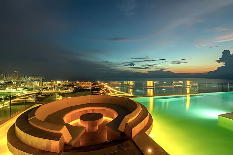 Modern 2BR Brand New/ Panoramic and Infinite Pool