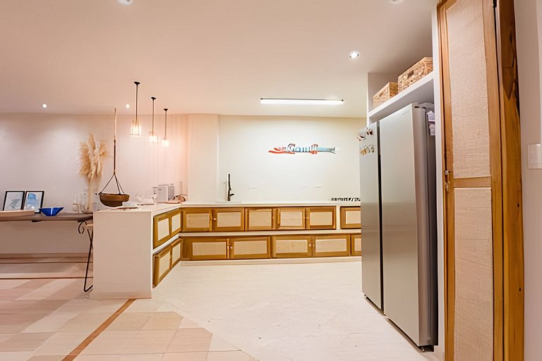 Modern Beachfront House | Cook & Daily Cleaning