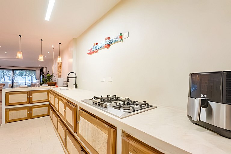 Modern Beachfront House | Cook & Daily Cleaning