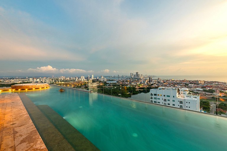 Oceanview 20th Fl/Rooftop Pool/Gym/Historic Center