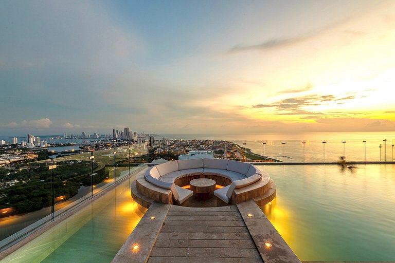 Oceanview 20th Fl/Rooftop Pool/Gym/Historic Center