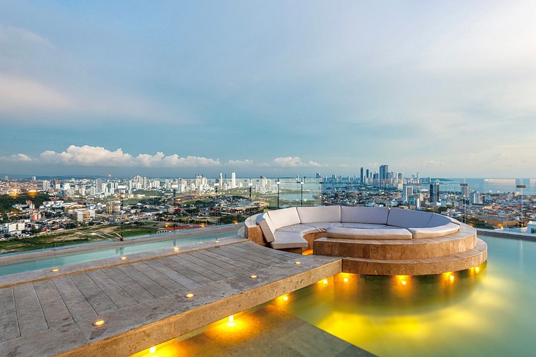 Oceanview 20th Fl/Rooftop Pool/Gym/Historic Center