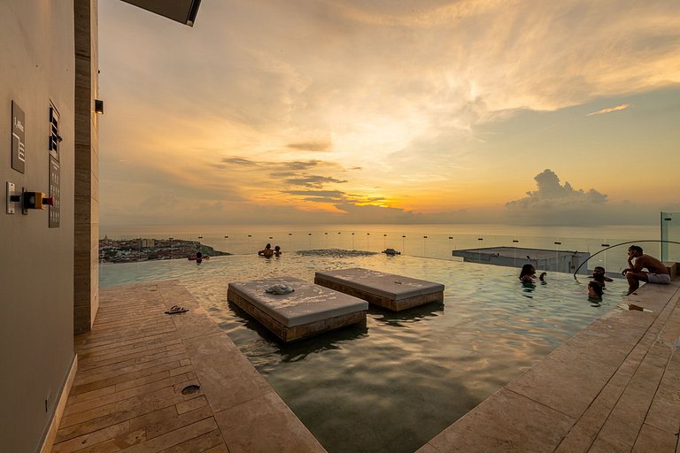 Oceanview 20th Fl/Rooftop Pool/Gym/Historic Center