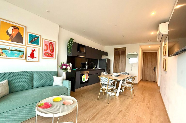 Modern, Brand New/ Panoramic and Infinite Pool