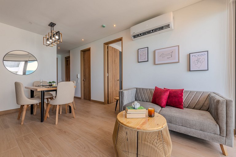 Luxurious and NEW, Ocean View and Historic Center