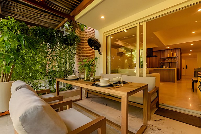 Colonial Elegance in Historic Center /Pool