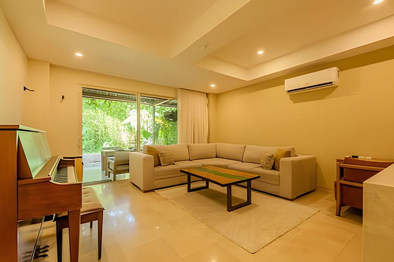 Colonial Elegance in Historic Center /Pool