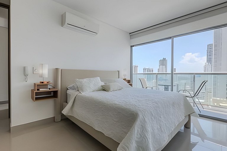 Exclusivo apartamento con vista a la bahía piso 22