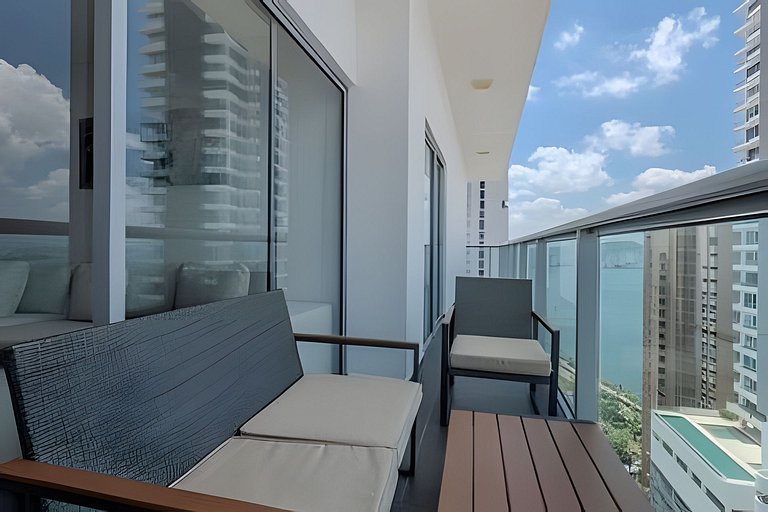 Exclusivo apartamento con vista a la bahía piso 22