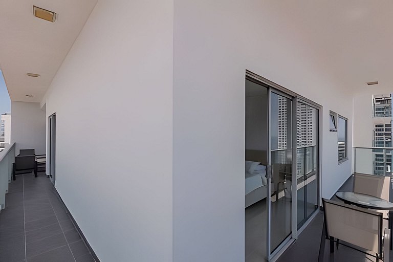 Exclusivo apartamento con vista a la bahía piso 22