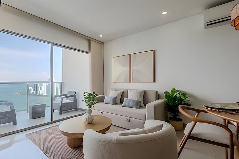 Stunning apartment with bay view 3207