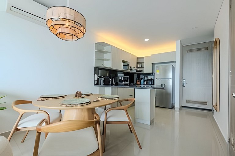 Stunning apartment with bay view 3207