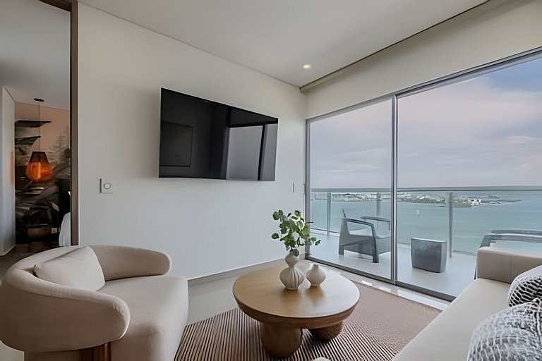 Stunning apartment with bay view 3207