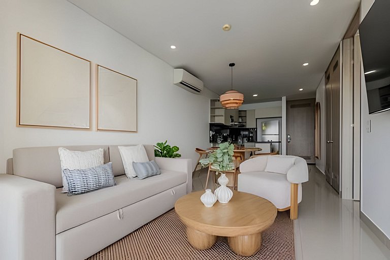Stunning apartment with bay view 3207