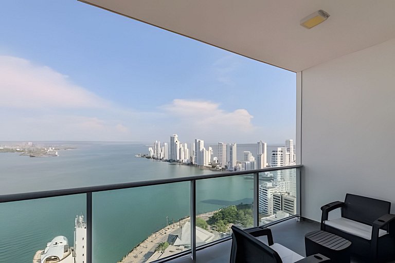 Stunning apartment with bay view 3207