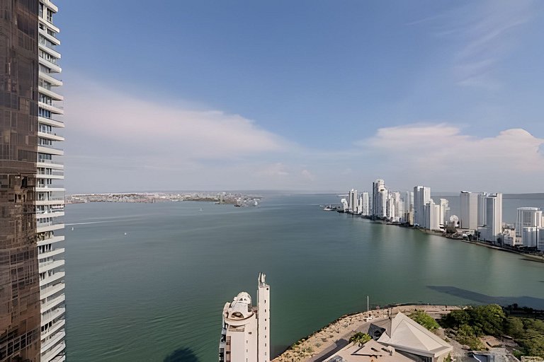 Stunning apartment with bay view 3207