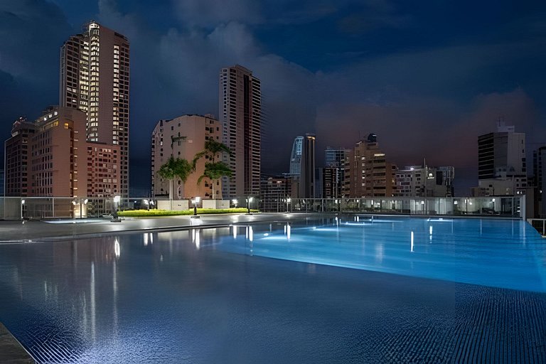 Stunning apartment with bay view 3207