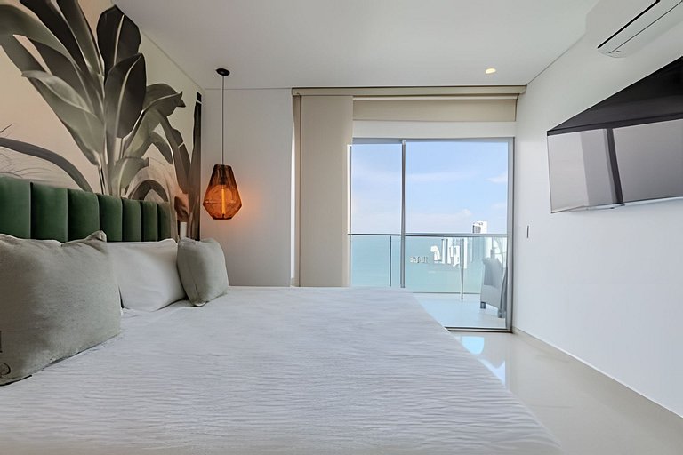 Stunning apartment with bay view 3207