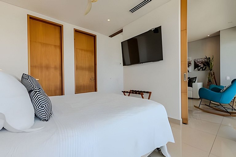 Luxury H2/ Piso 19/ Sea Bay View & Historic Center