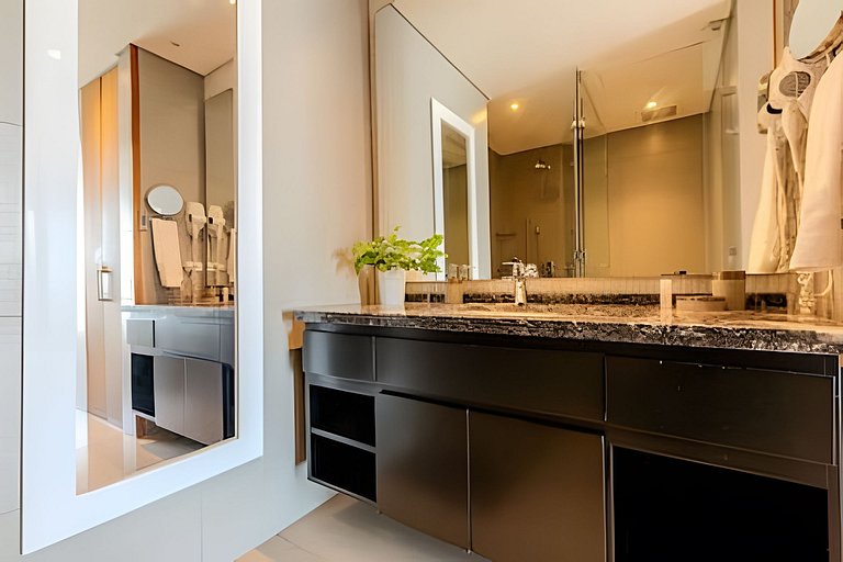Luxury H2/ Piso 19/ Sea Bay View & Historic Center