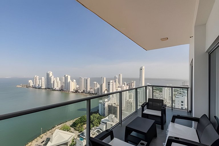 Estrena lujo en Bocagrande, vista a Bahia piso 33