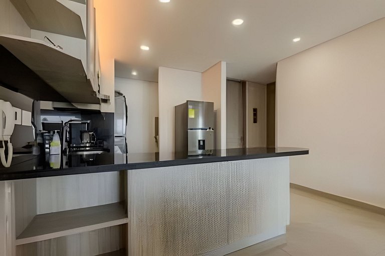 Experience luxury in Bocagrande with a bay view on the 33rd