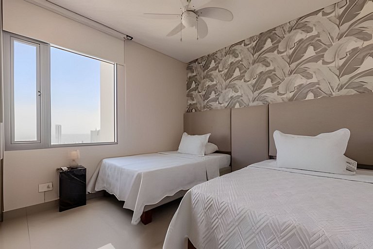 Experience luxury in Bocagrande with a bay view on the 33rd