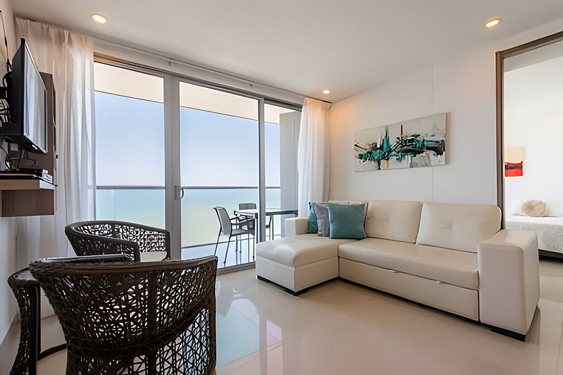 Awesome Oceanfront “Morros City” 29th floor 2R/3BR