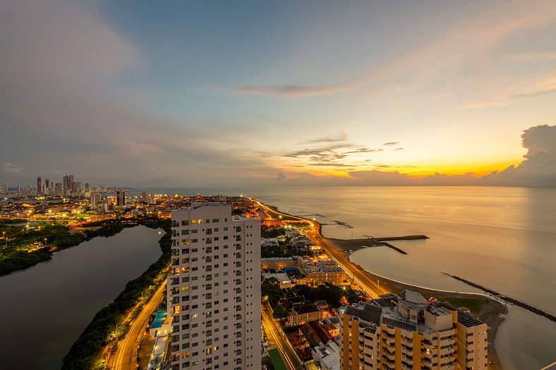 Espectacular Vista al Mar and Historic Center 2BR