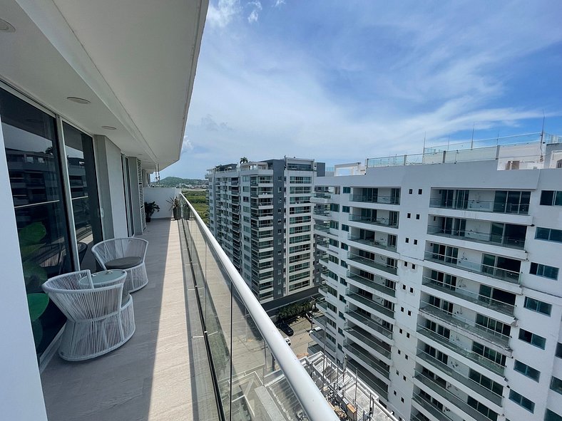 Luxury 2BR Jacuzzi Sea View 14th Floor