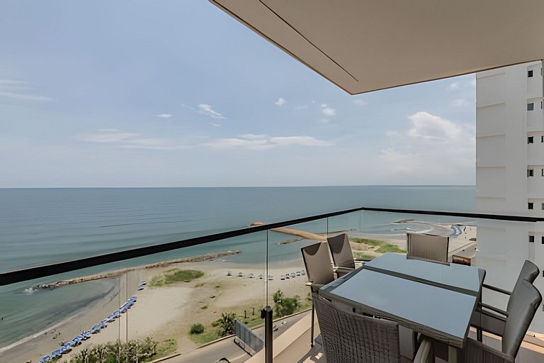 New Apt Beautiful Sea View and Walled City 2BR