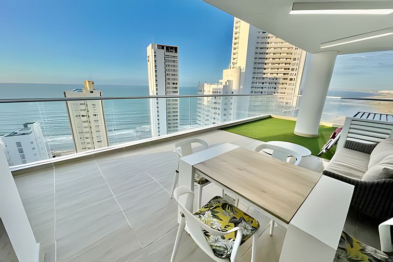 Panoramic Sea View 2 BR/Pool, Gym